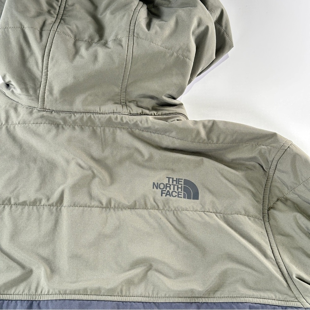 The North Face Men's Olive and Gray Puffer Jacket - Picture 6 of 14